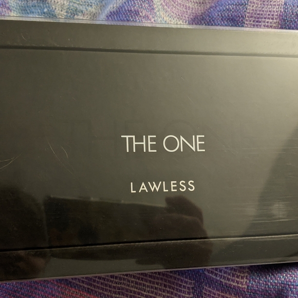 Lawless The One Eyeshadow Palette - Picture 1 of 7